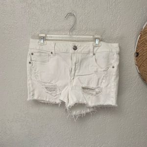 American Eagle White Denim Shorts. Size 14